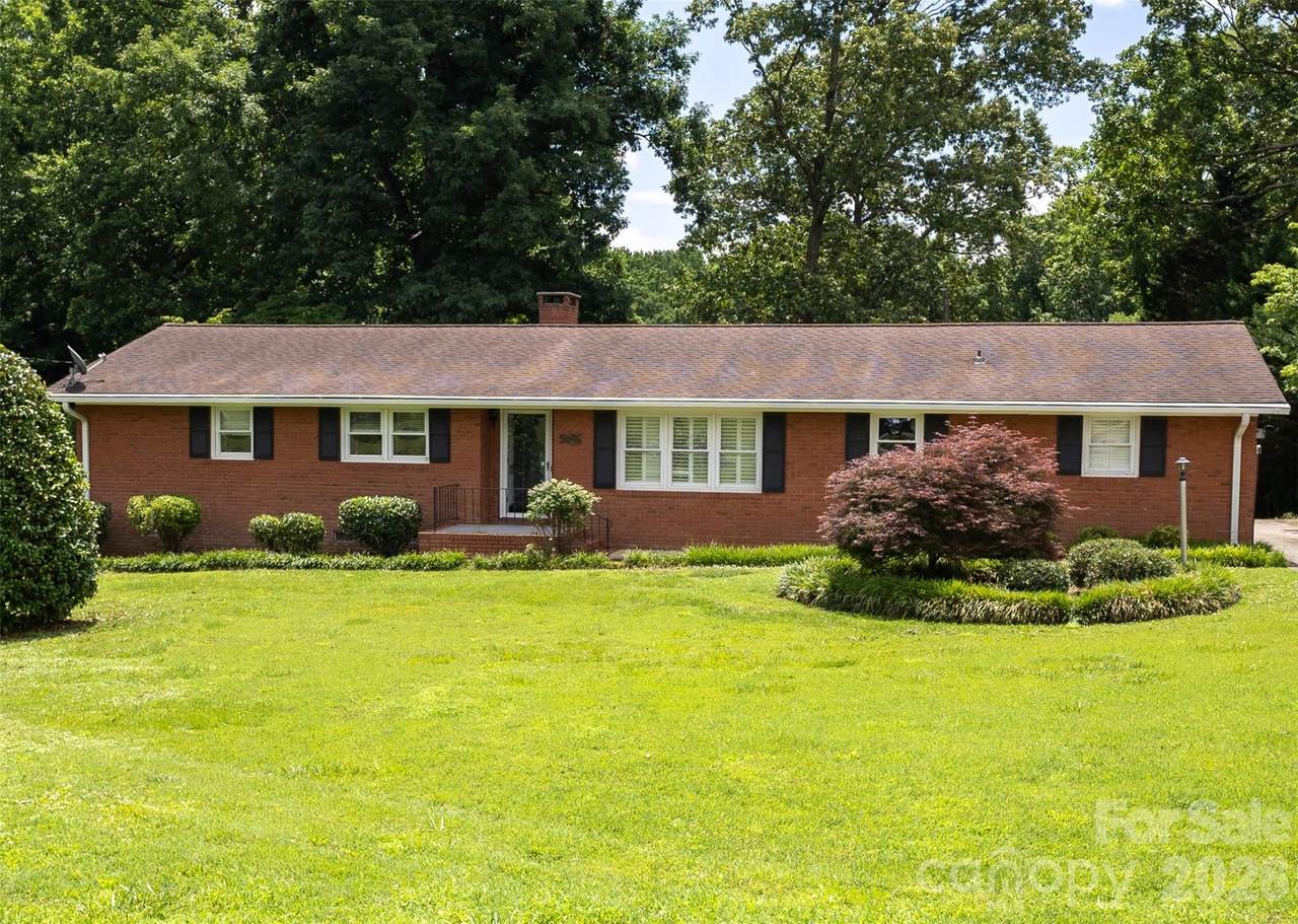 118 Amity Circle - Photo 1