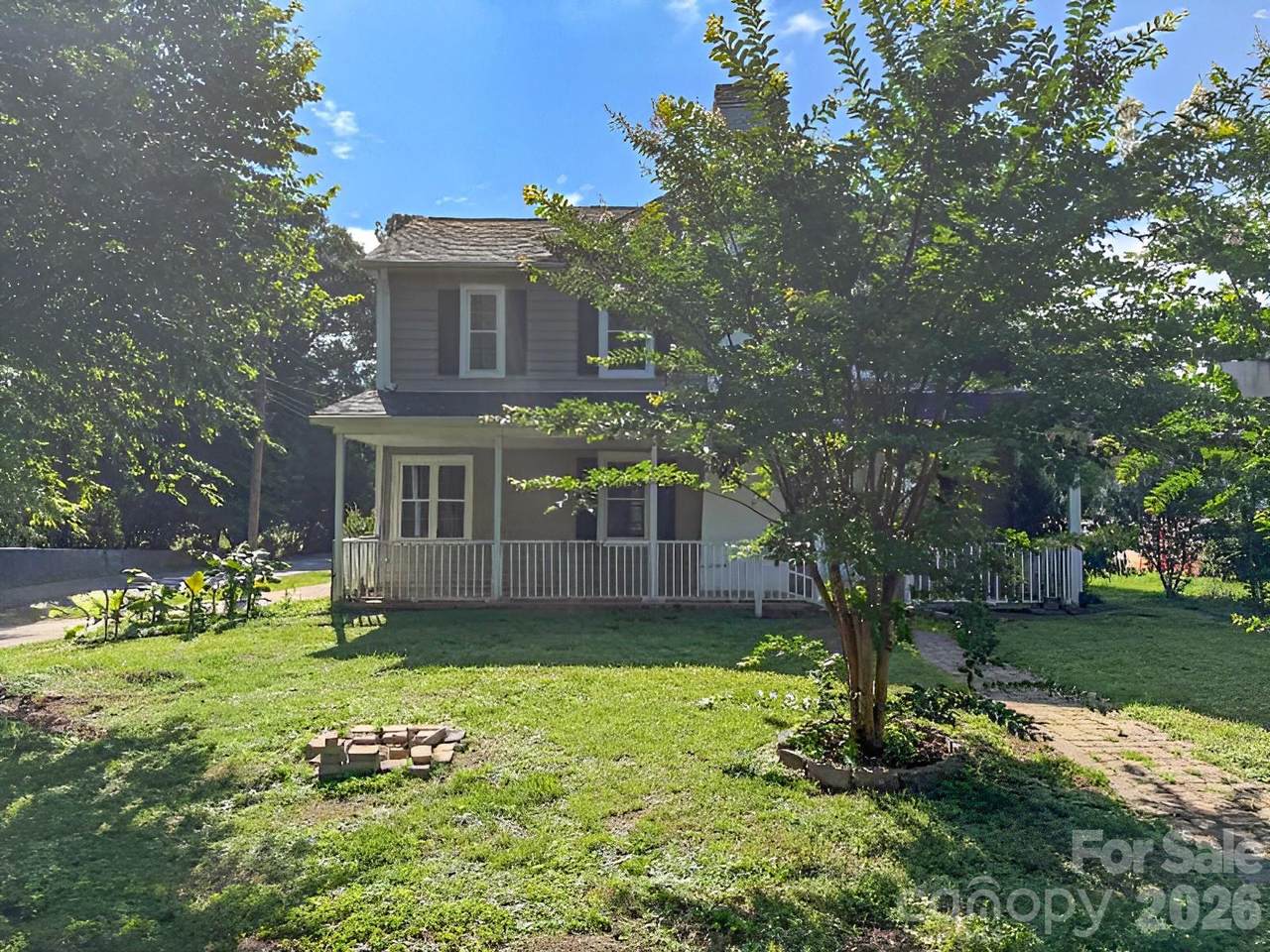 210 Oakdale Street - Photo 1
