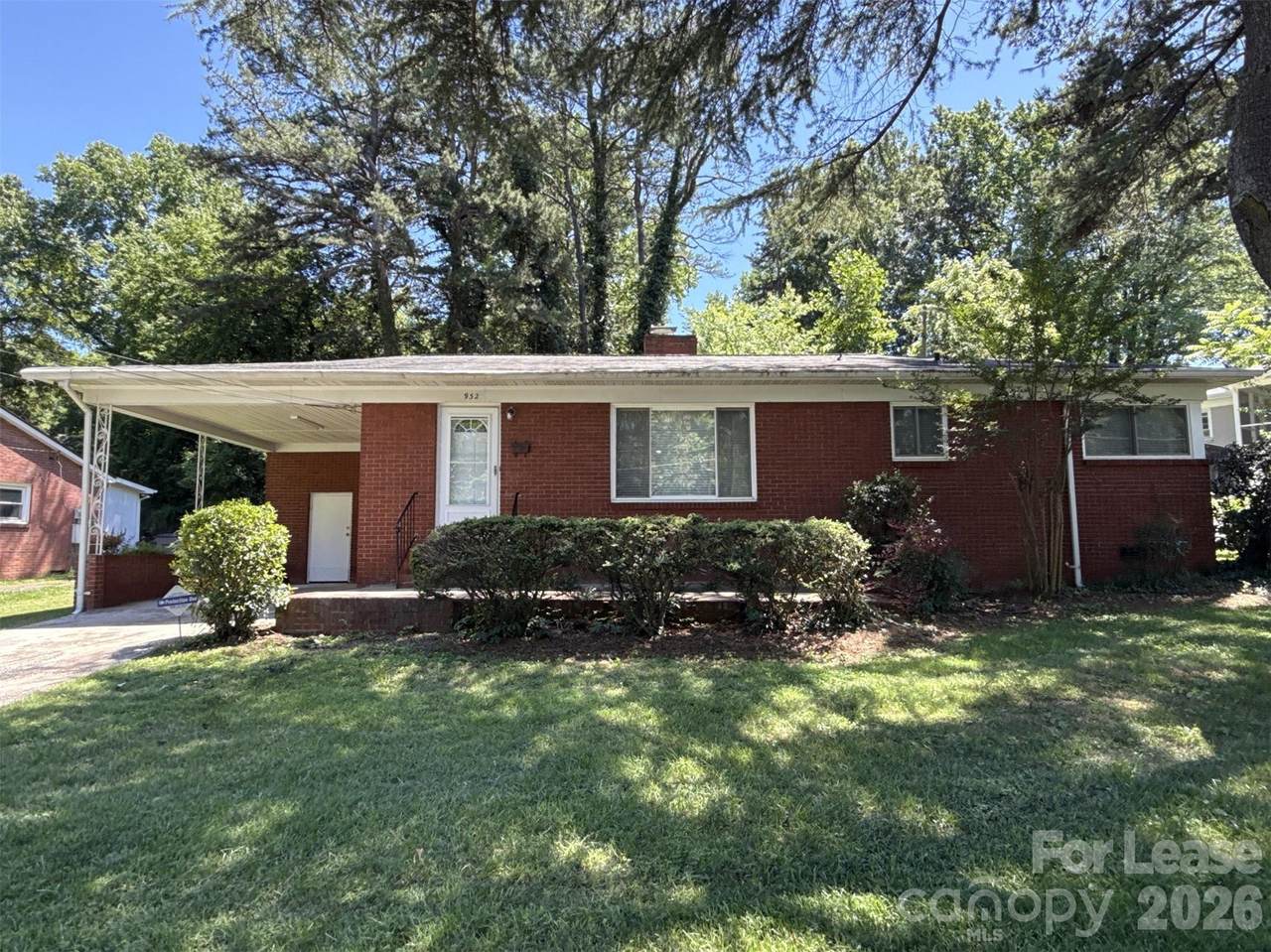 932 Hickory Nut Street - Photo 1