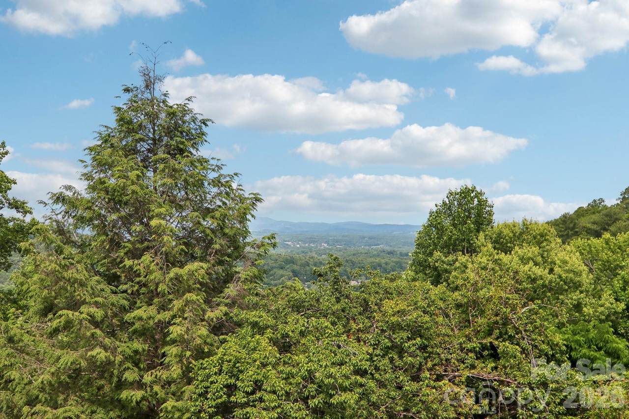 138 Woodbridge Drive - Photo 1