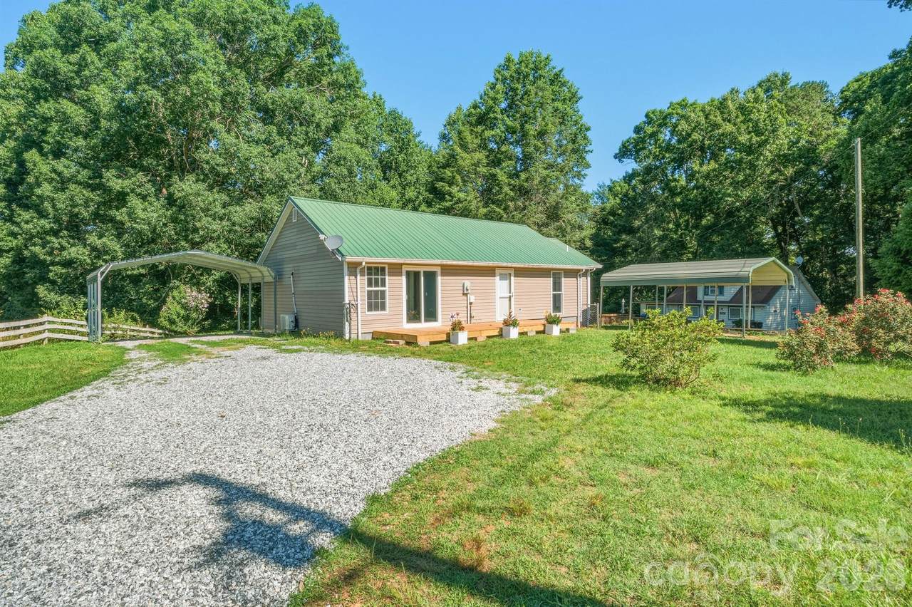547 Pea Ridge Street - Photo 1