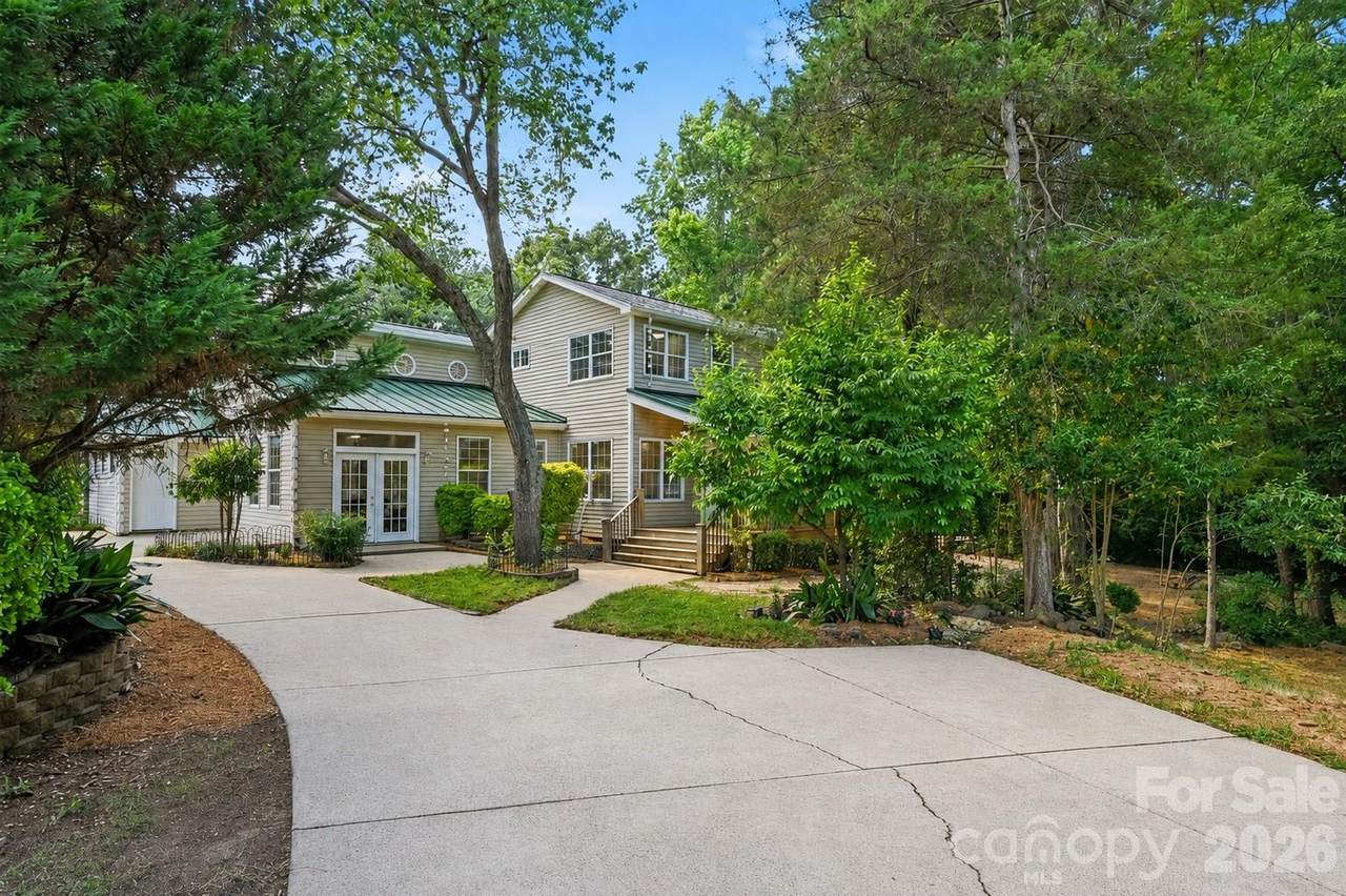 1516 Hensley Road - Photo 1