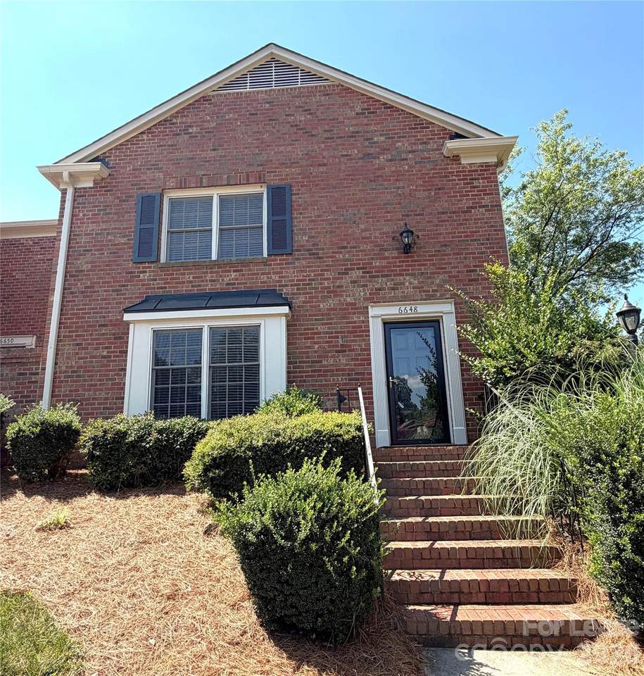 6648 Bunkerhill Circle - Photo 1