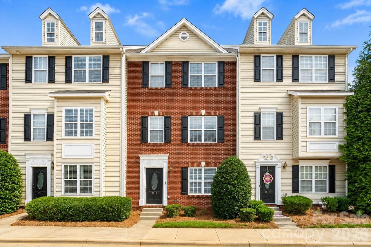 9815 Treeside Lane - Photo 1
