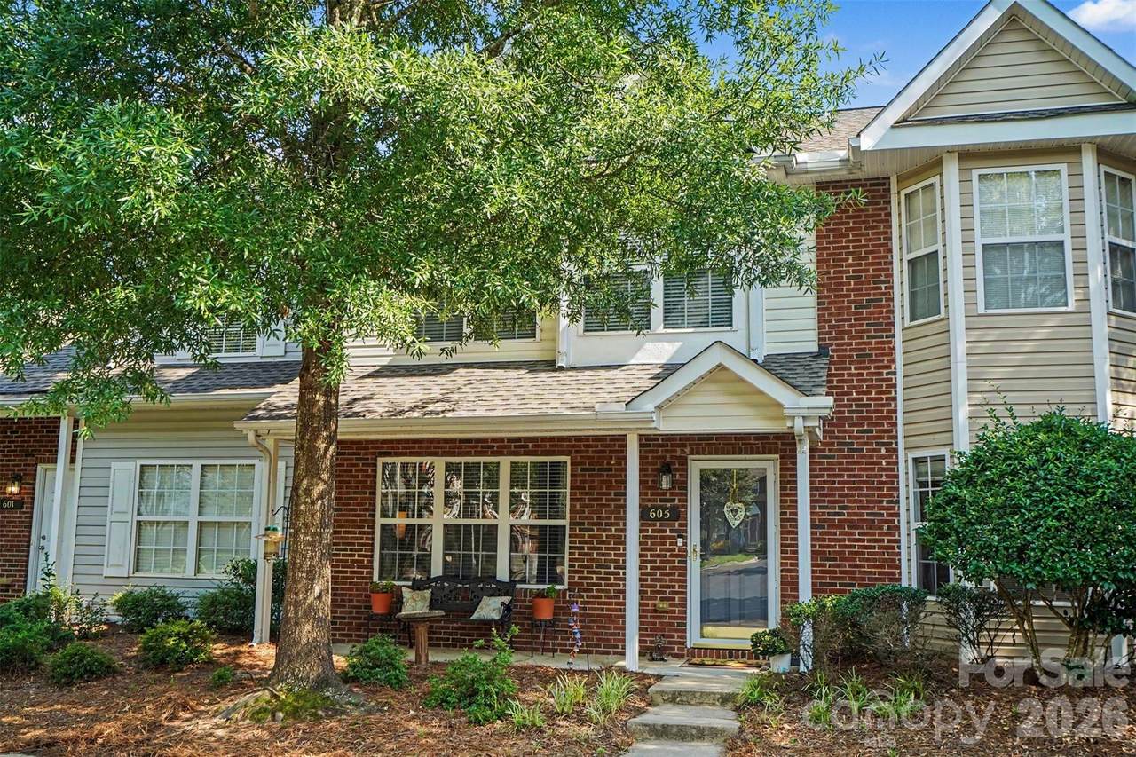 605 Gelderland Drive - Photo 1