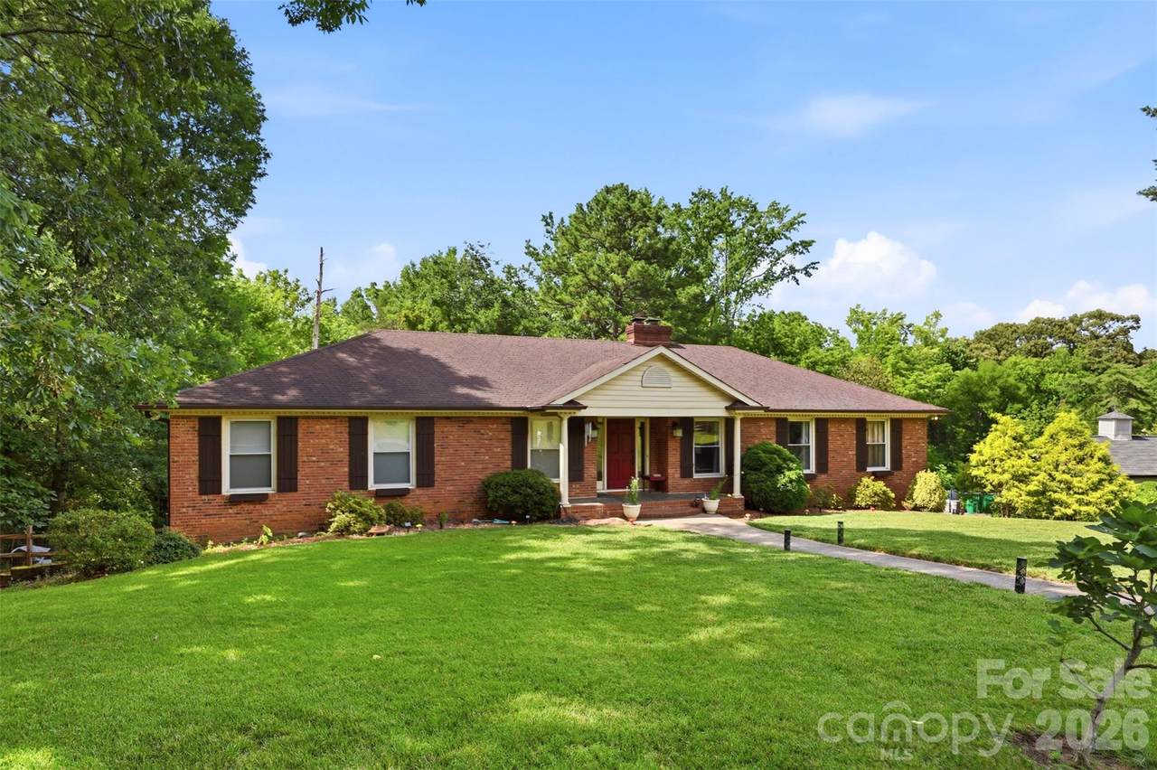 2620 Lynbridge Drive - Photo 1