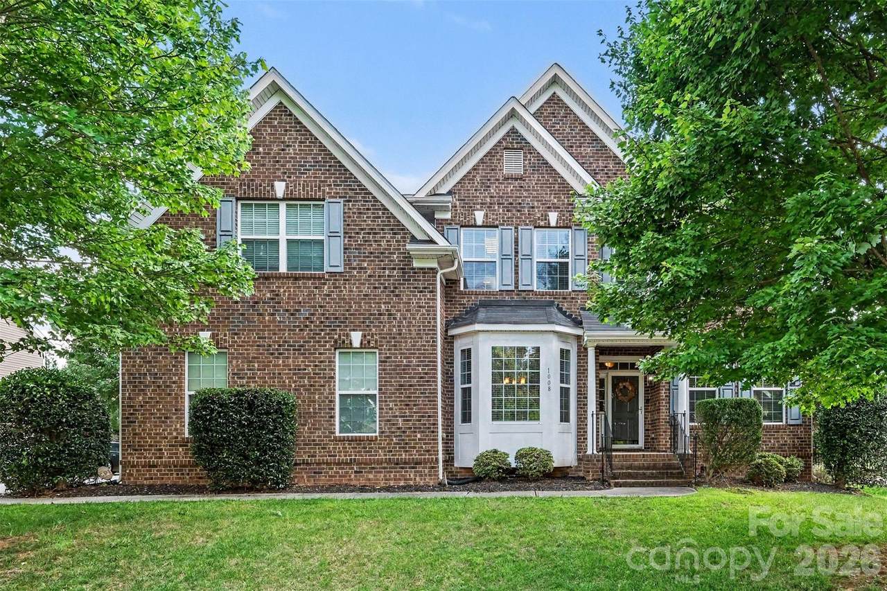 1008 Hawker Road - Photo 1