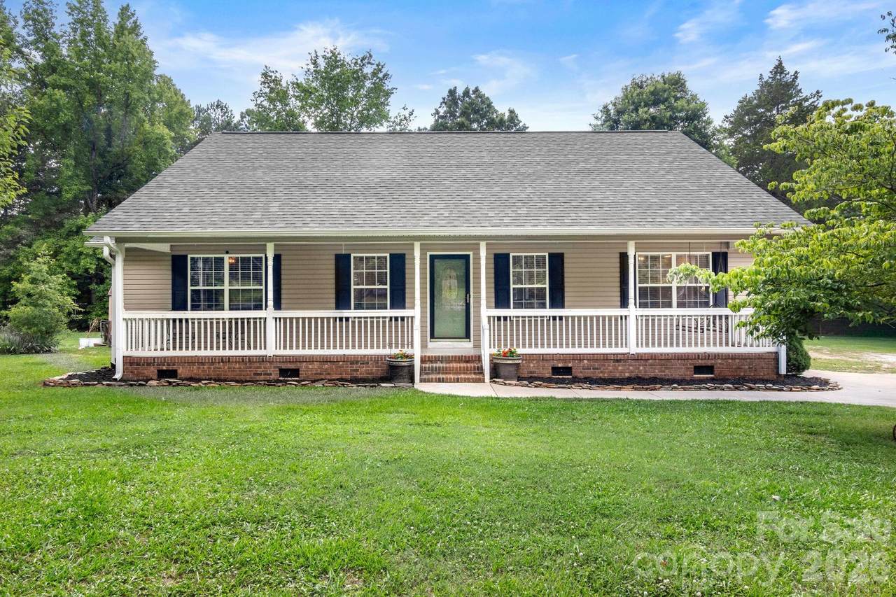 510 Roberts Avenue - Photo 1