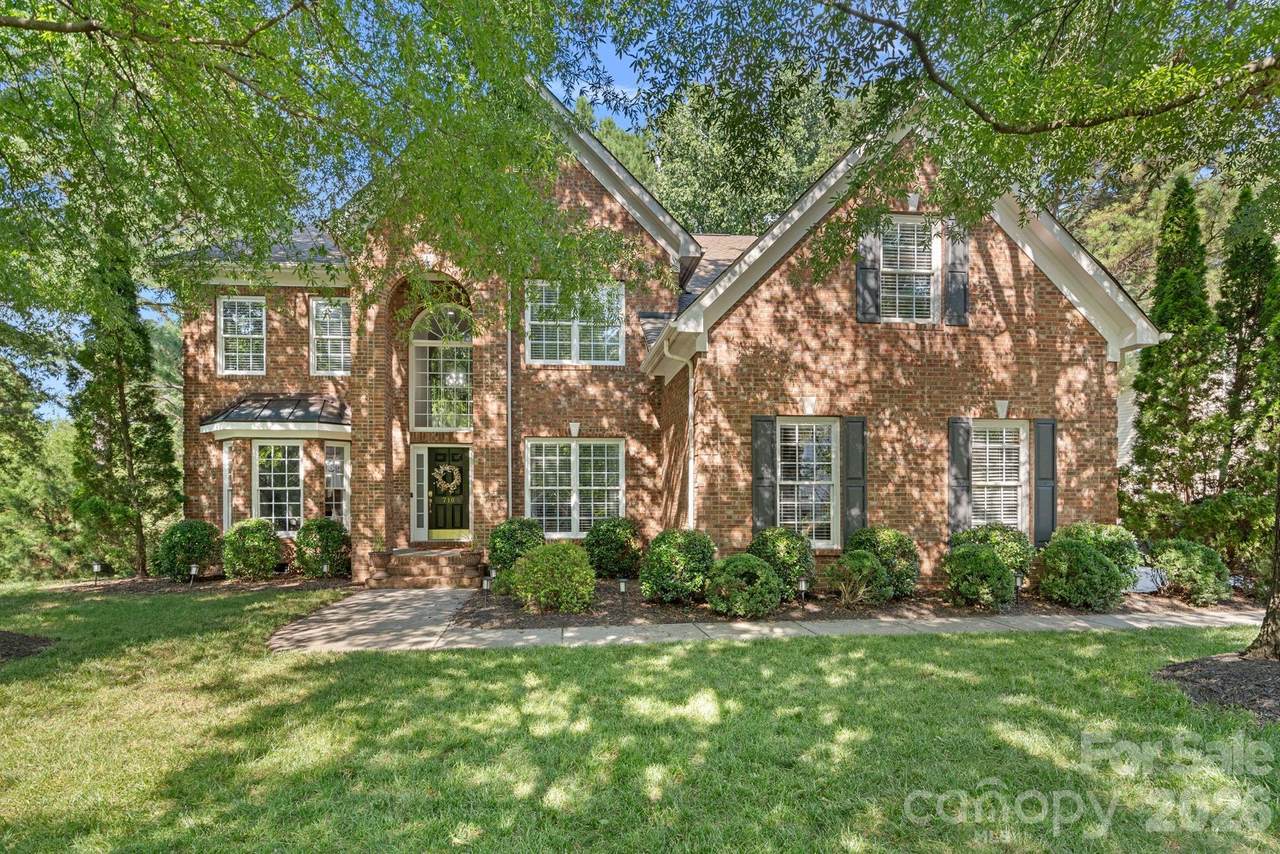 710 Fairway Point Drive - Photo 1