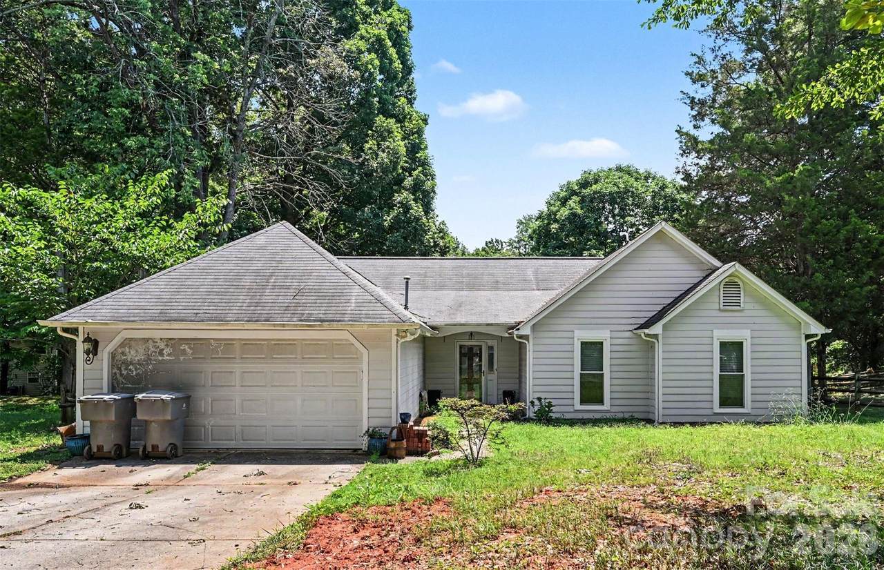 8410 Gidleigh Court - Photo 1