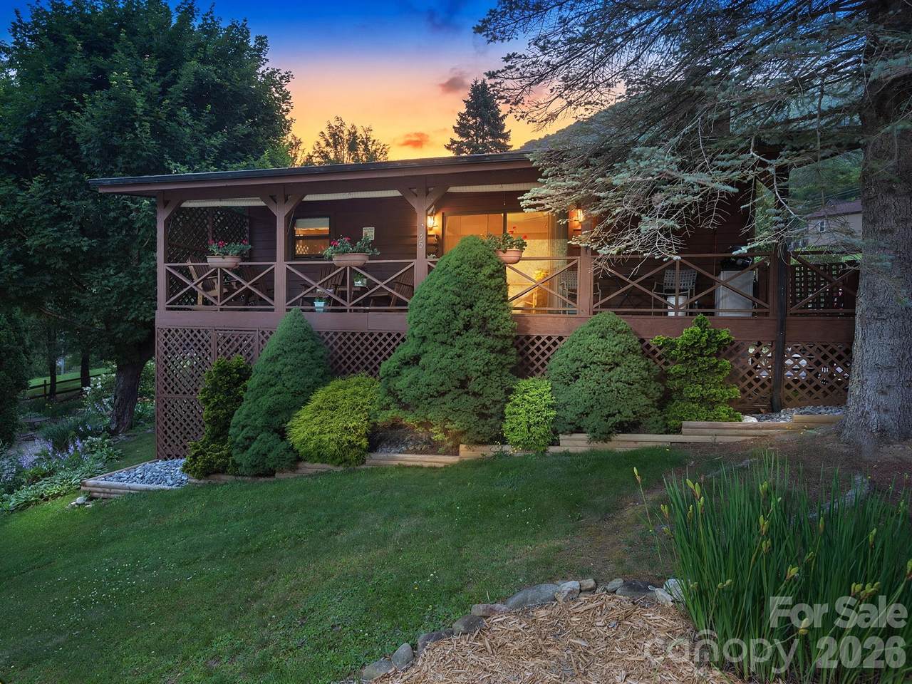 85 Hillcrest Road - Photo 1