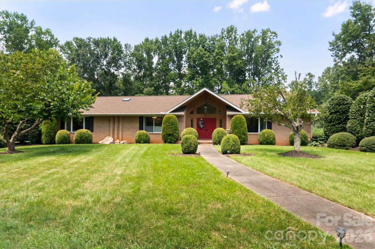 12 Highlander Lane - Photo 1