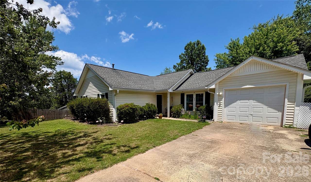 64 Mount Carmel Drive - Photo 1