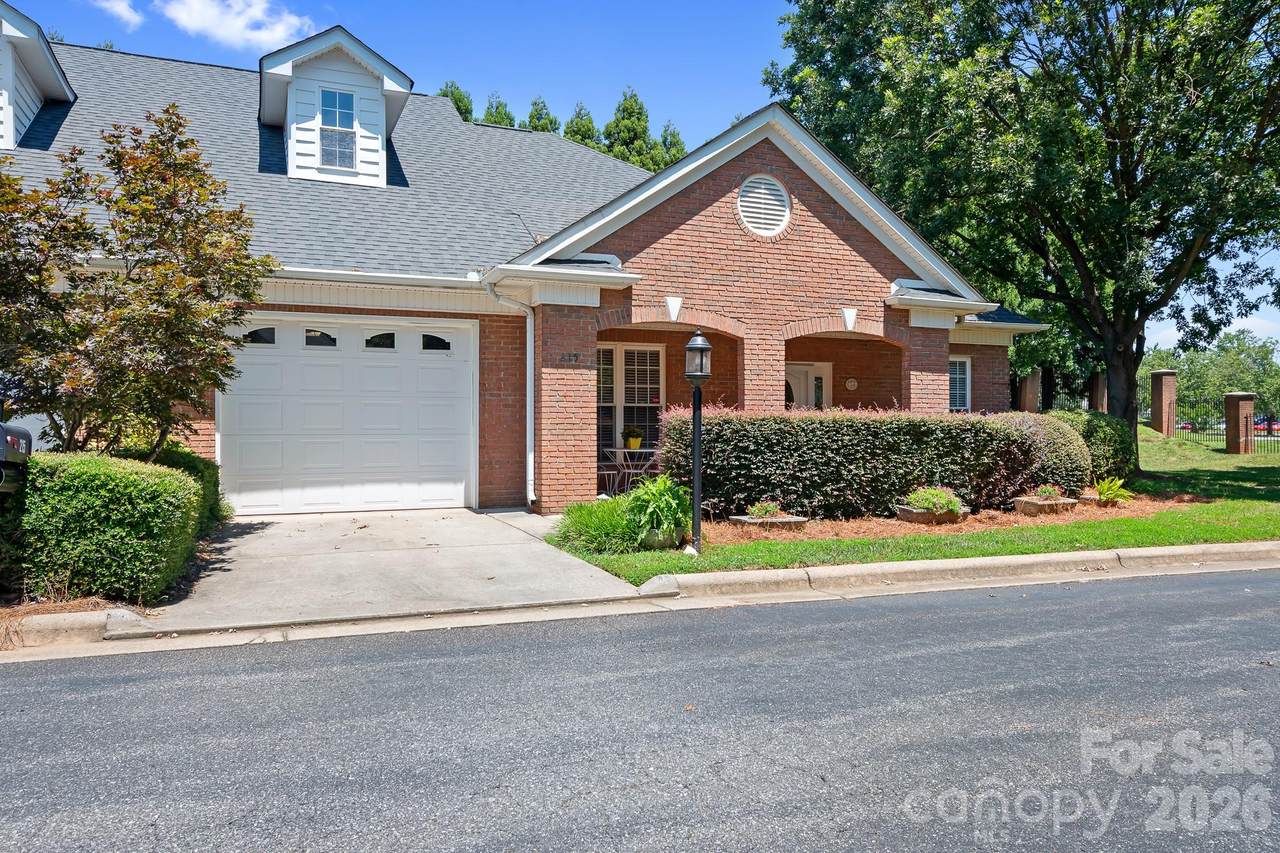 215 Knops Nob Road - Photo 1
