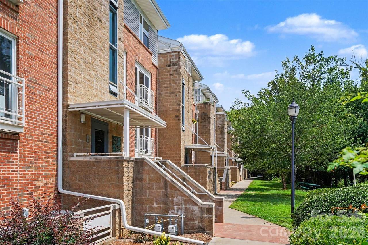 3955 Picasso Court - Photo 1