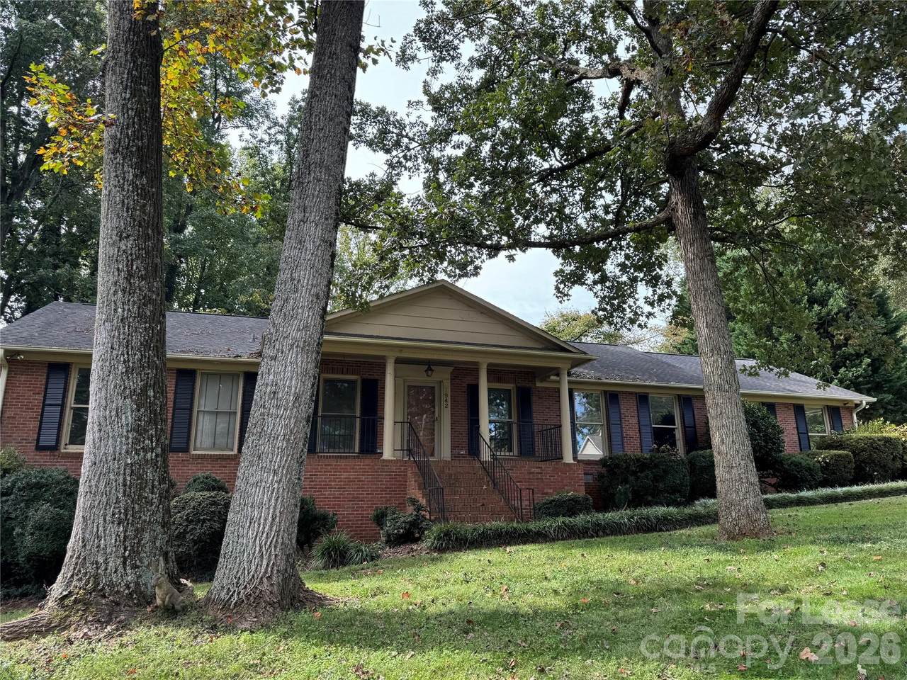 7942 Lake Vista Drive - Photo 1