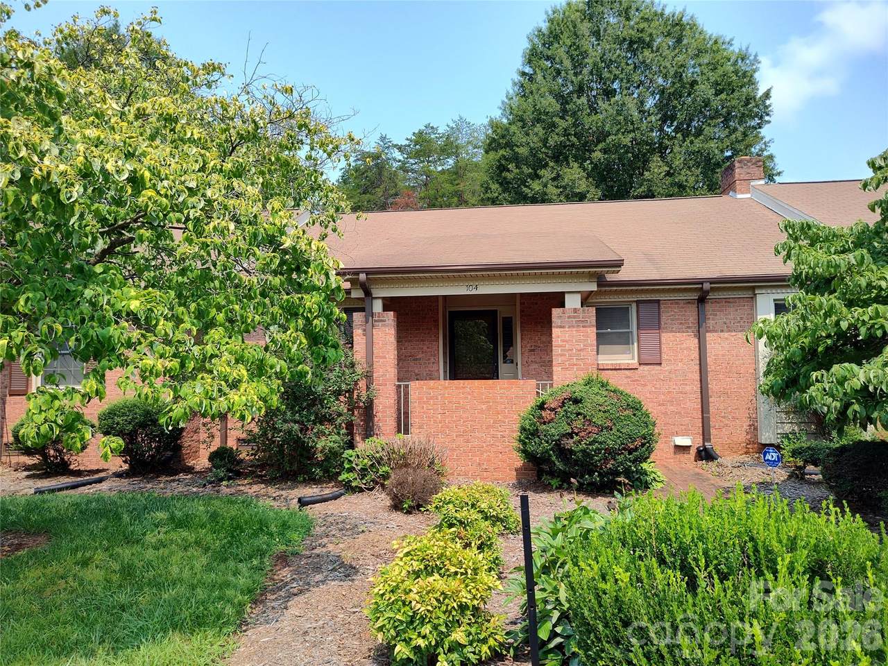 104 Swaim Court - Photo 1