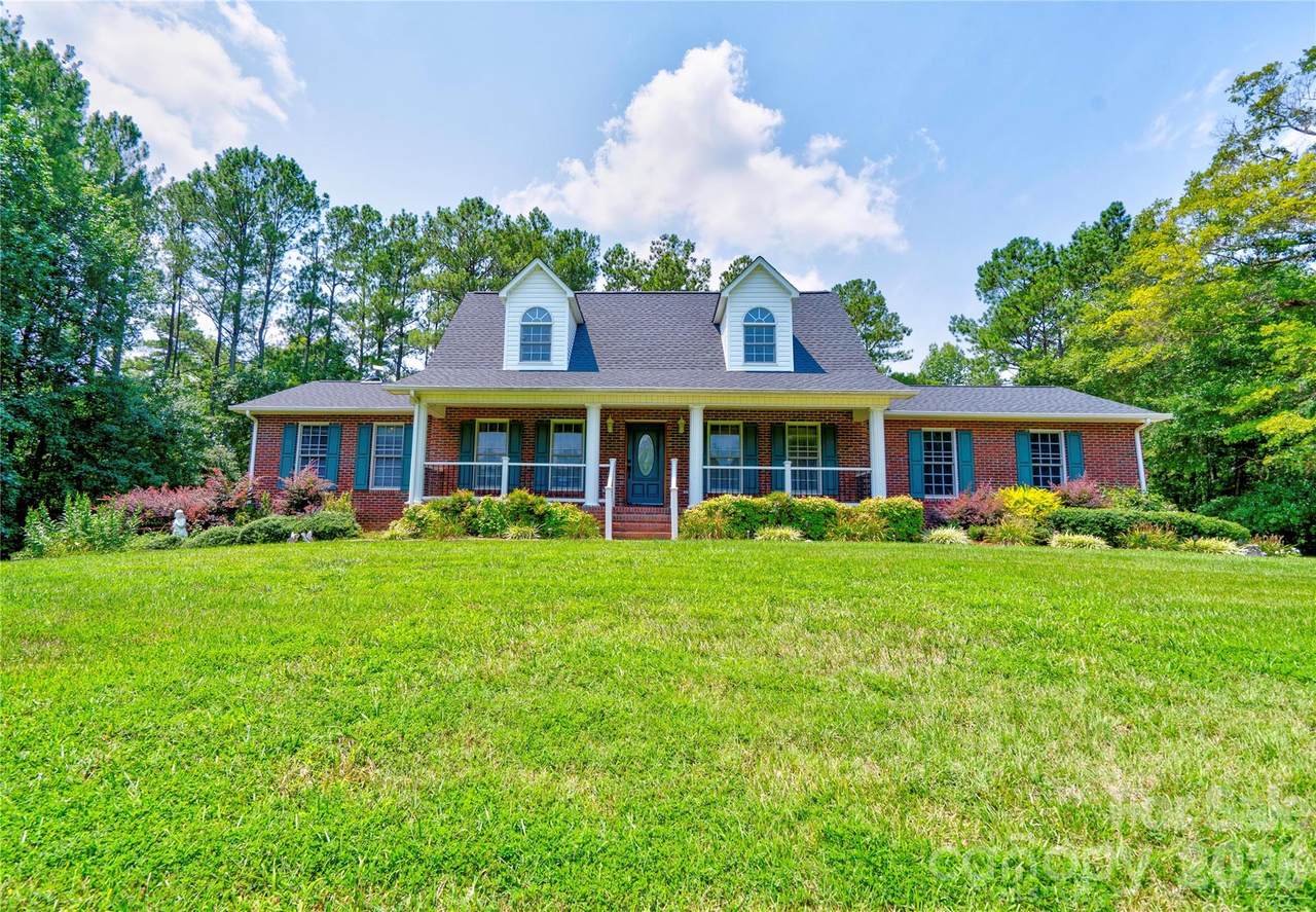 189 Hazelhurst Lane - Photo 1