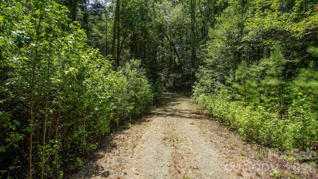 5018 Grassy Creek Road - Photo 1