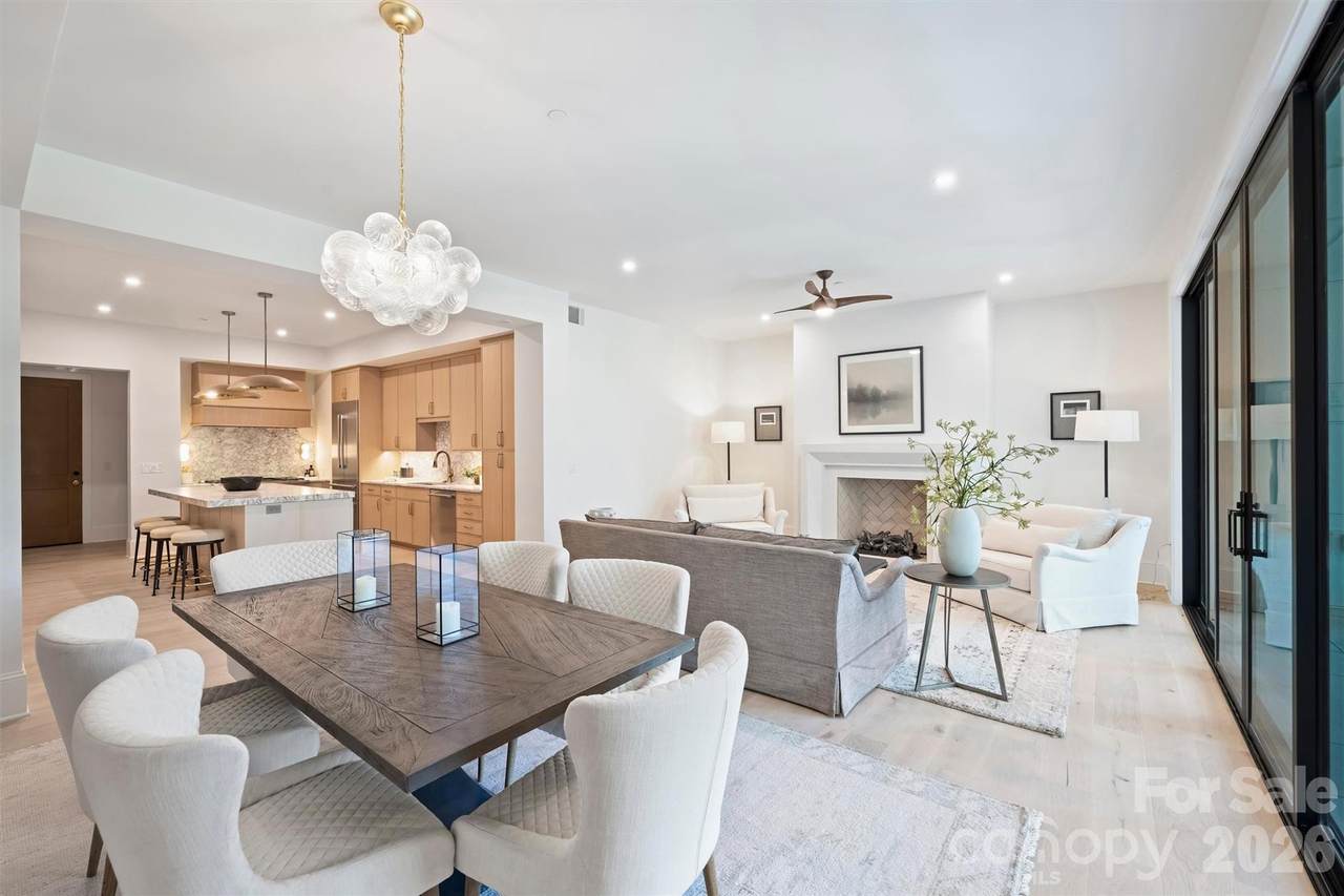 409 Queens Road - Photo 1
