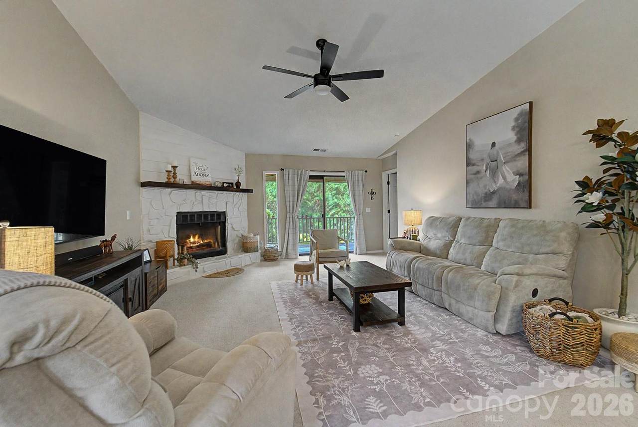 16A Willow View Drive - Photo 1