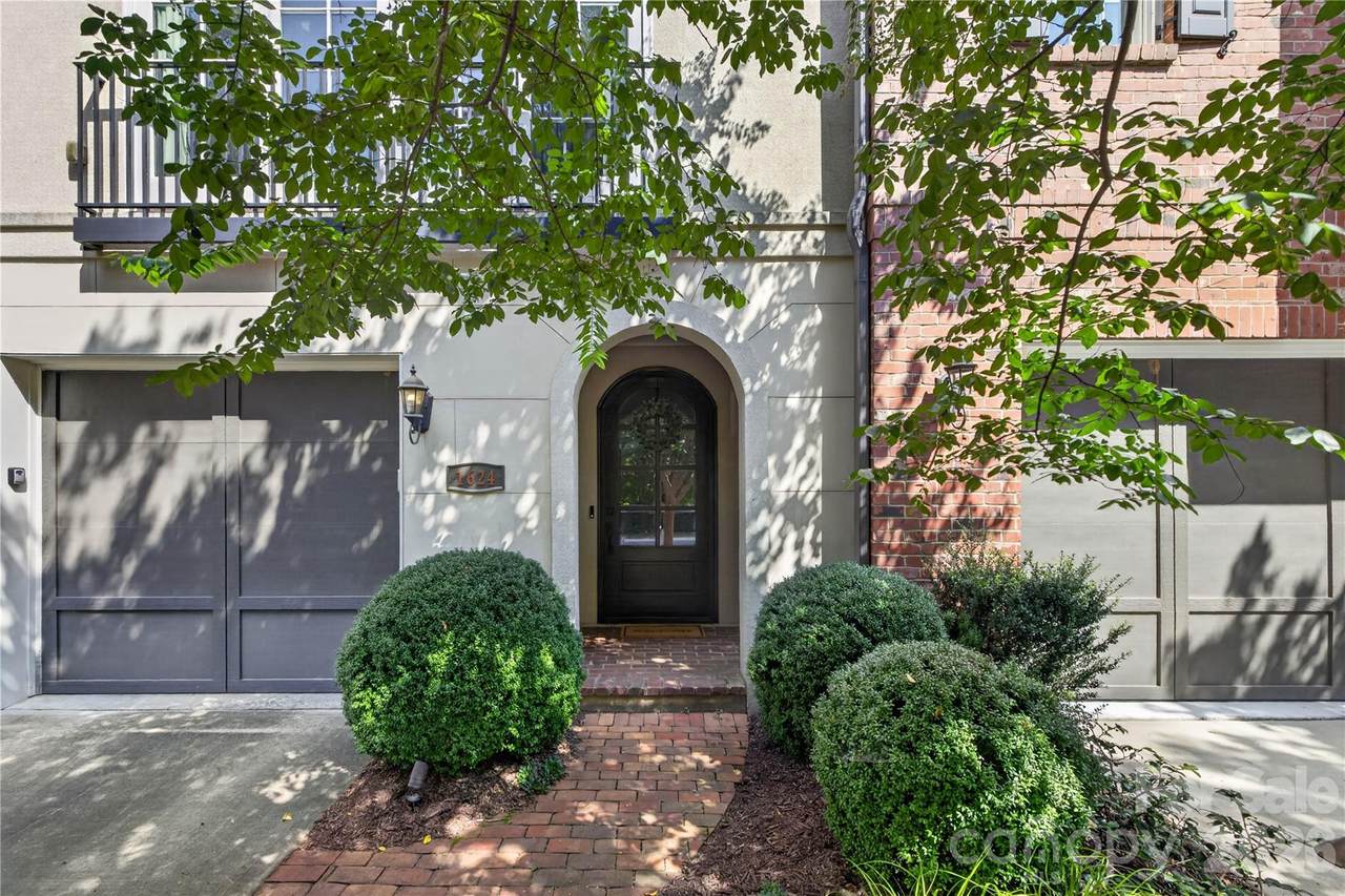 1624 Lombardy Circle - Photo 1