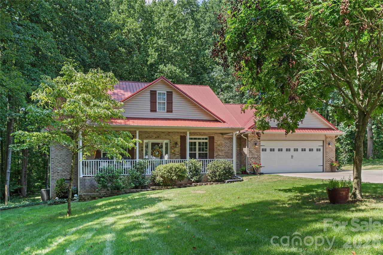 2017 Cameron Heights Circle - Photo 1