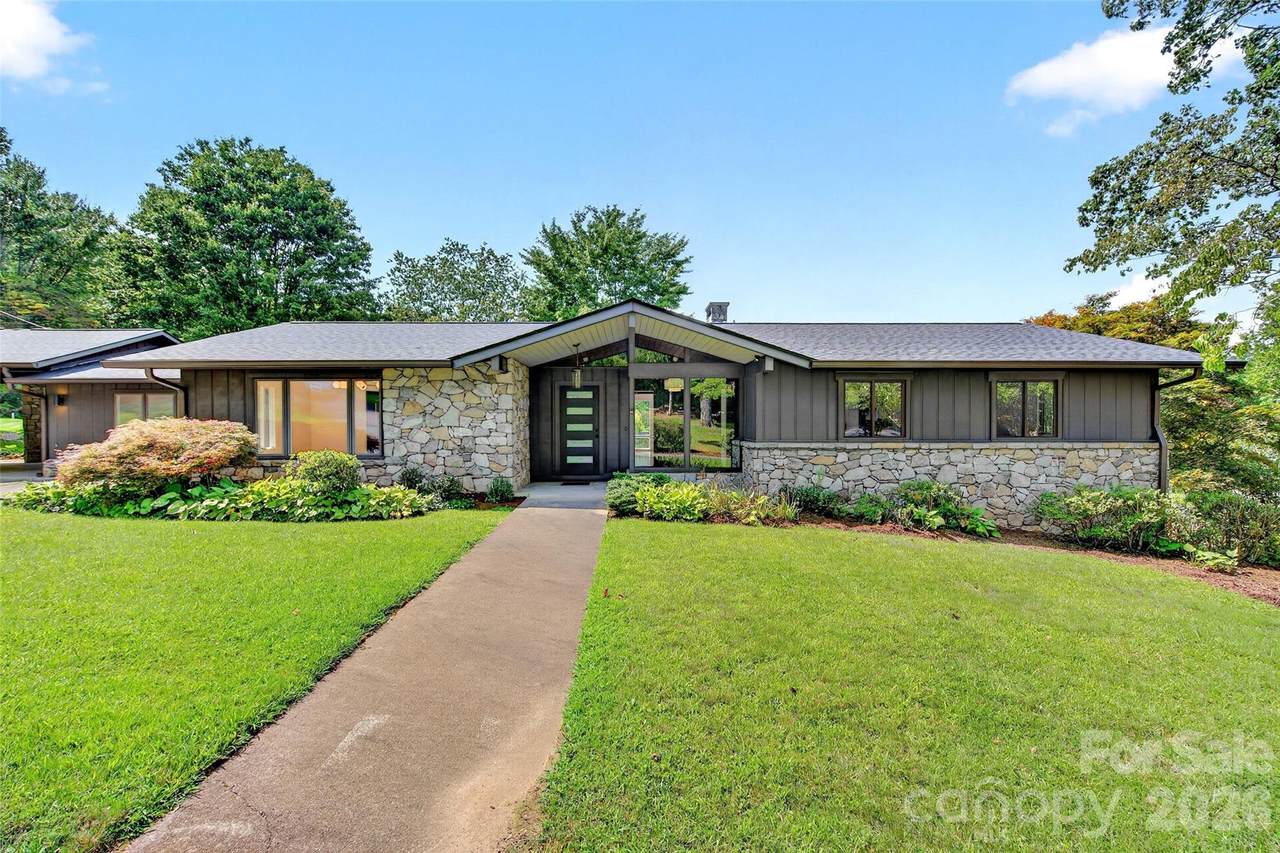 208 Dogwood Lane - Photo 1