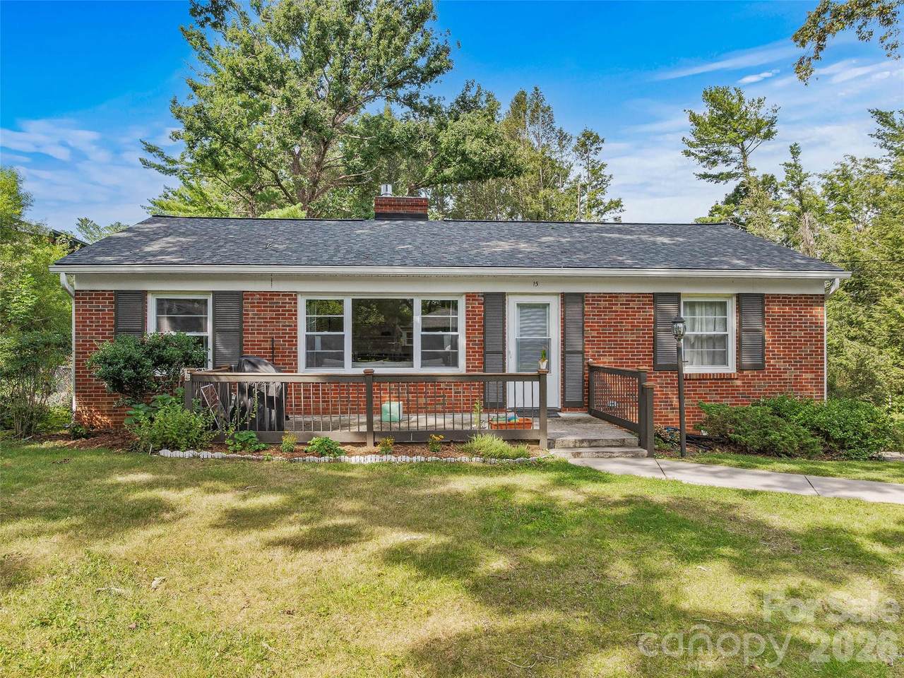 15 Lynnstone Court - Photo 1