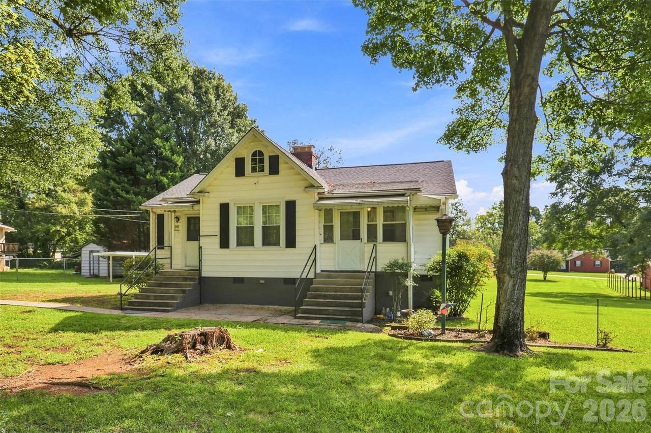 1106 Main Street - Photo 1