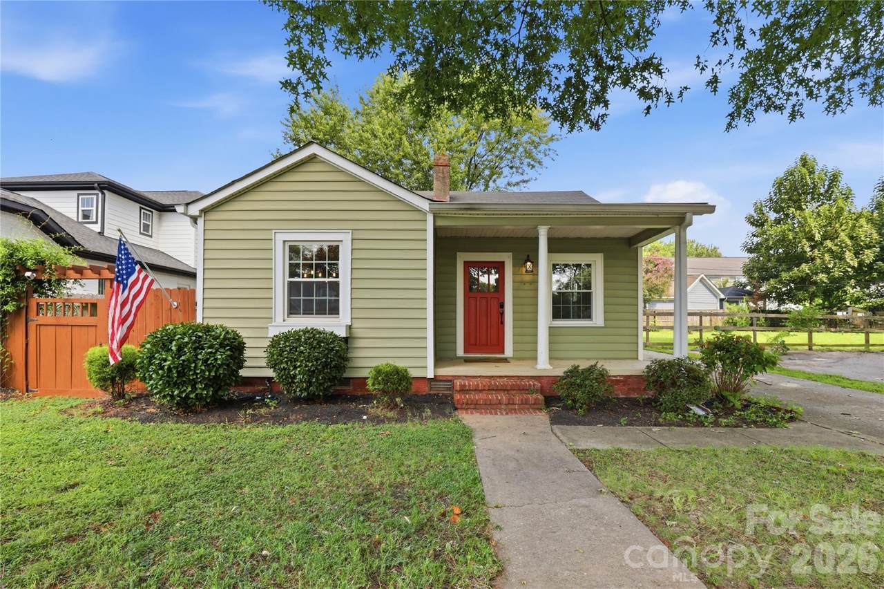 3407 Benard Avenue - Photo 1