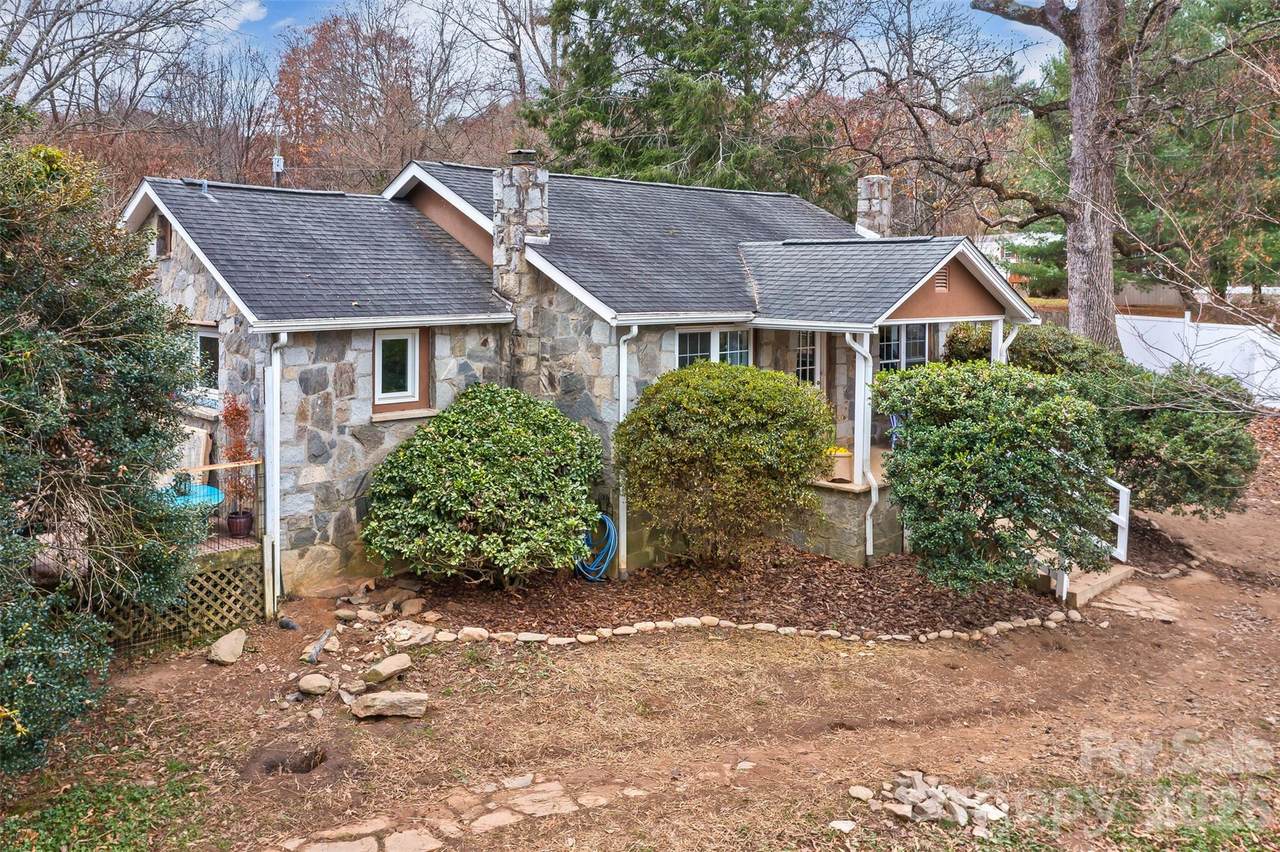 136 Flynn Branch Road - Photo 1