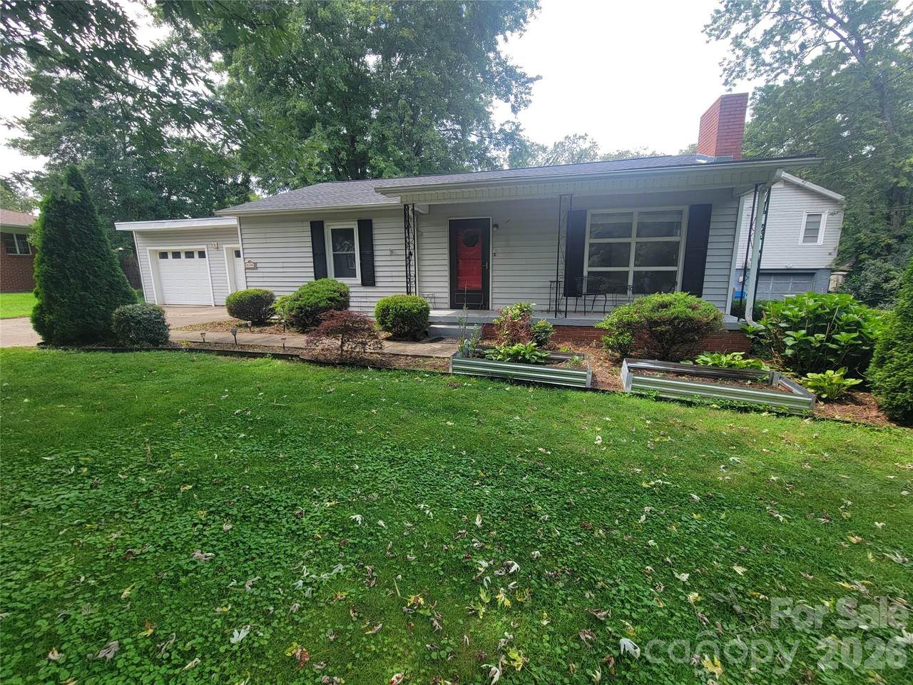 678 Brown Avenue - Photo 1