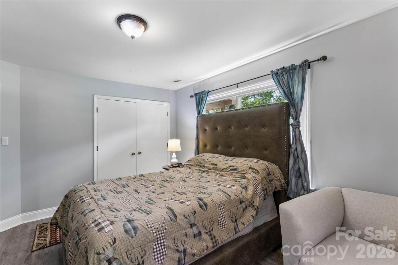 5507 State Line Road - Photo 1