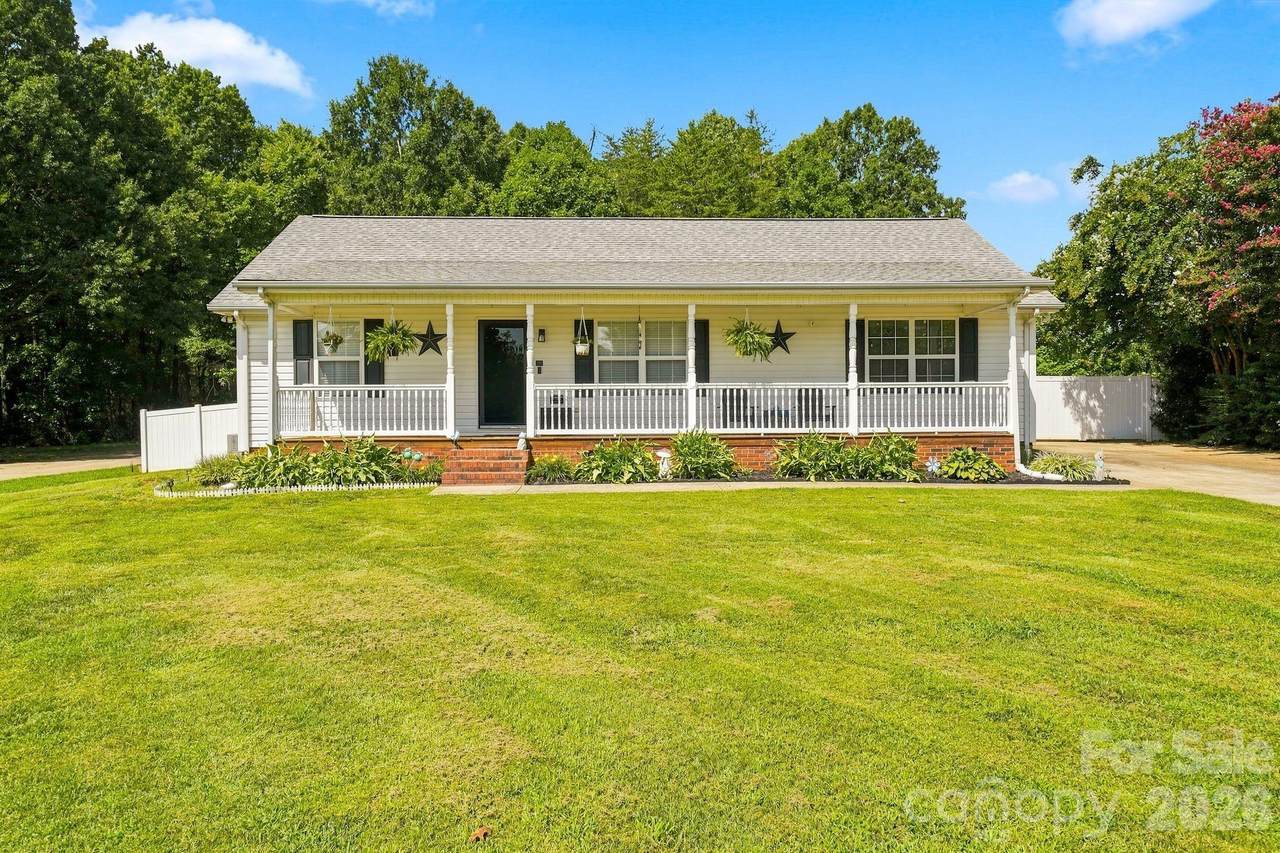 132 Kendra Drive - Photo 1