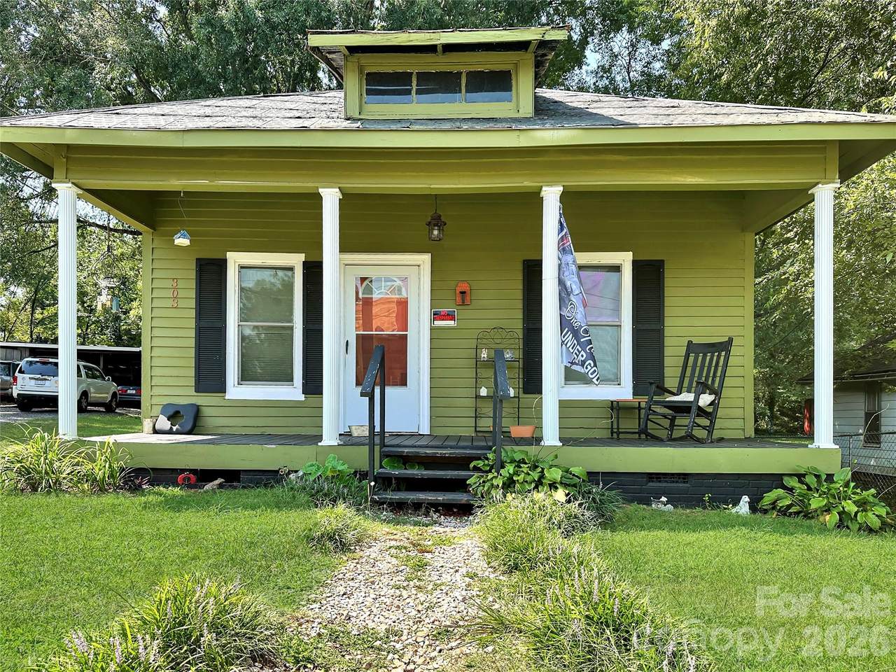 303 B Street - Photo 1
