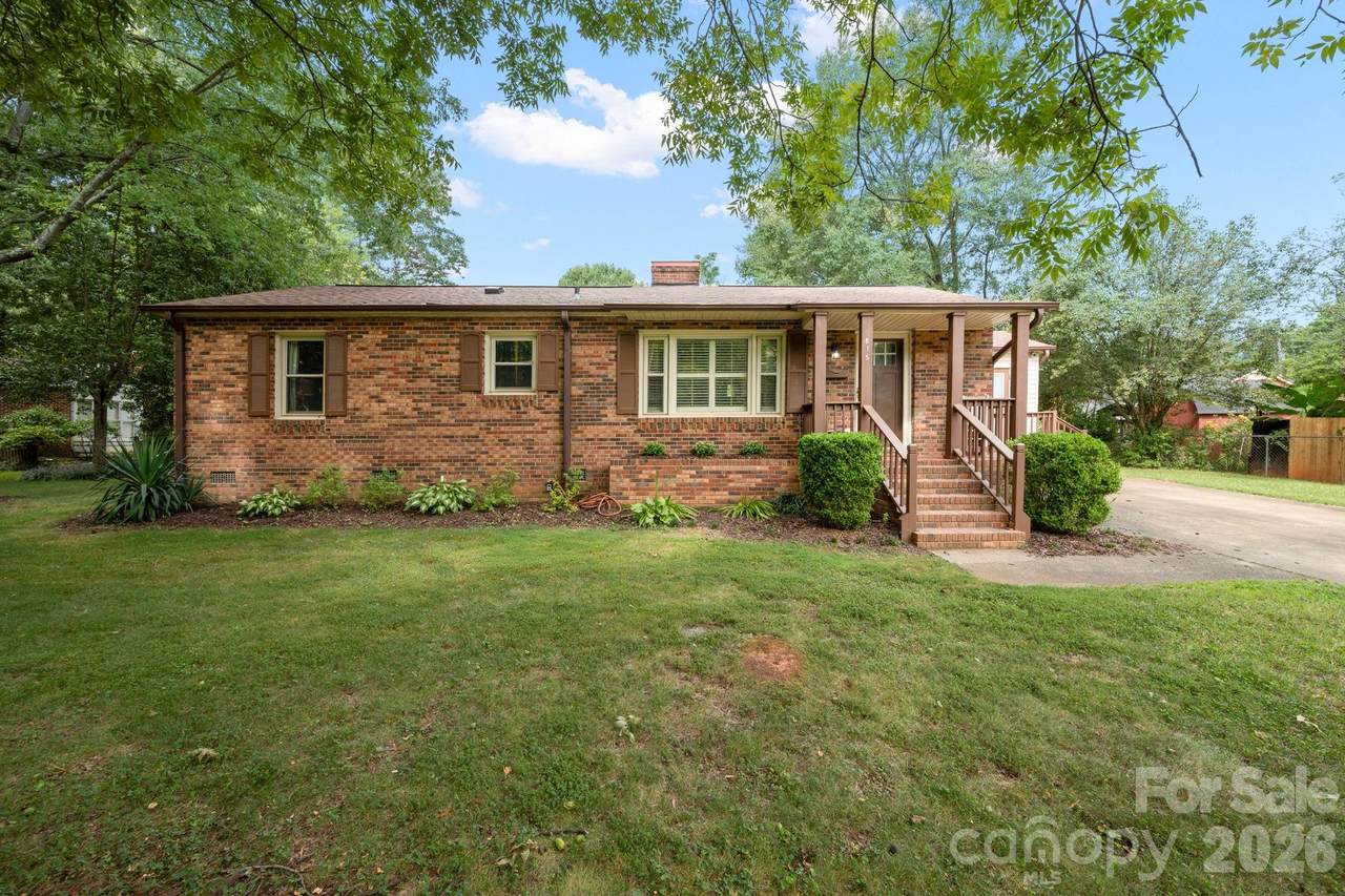 815 Katherine Avenue - Photo 1