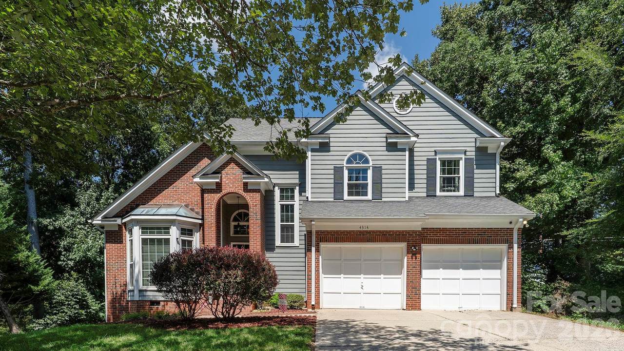 4314 Silvermere Way - Photo 1