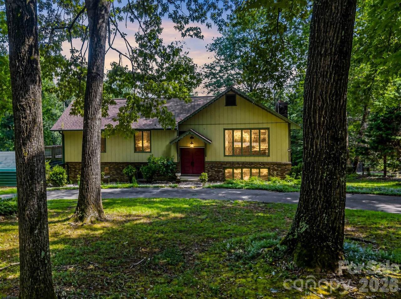 200 Woodland Circle - Photo 1