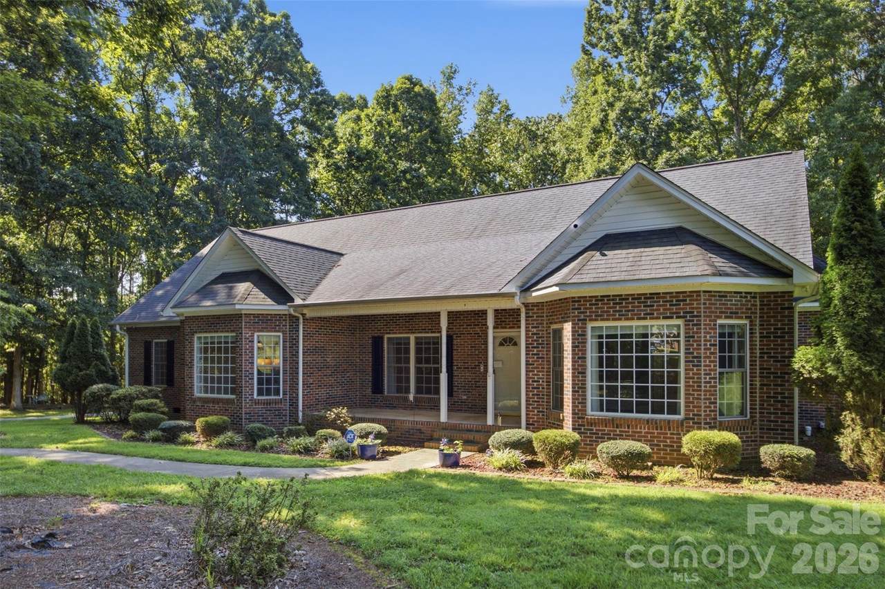 216 Minnie Queen Lane - Photo 1