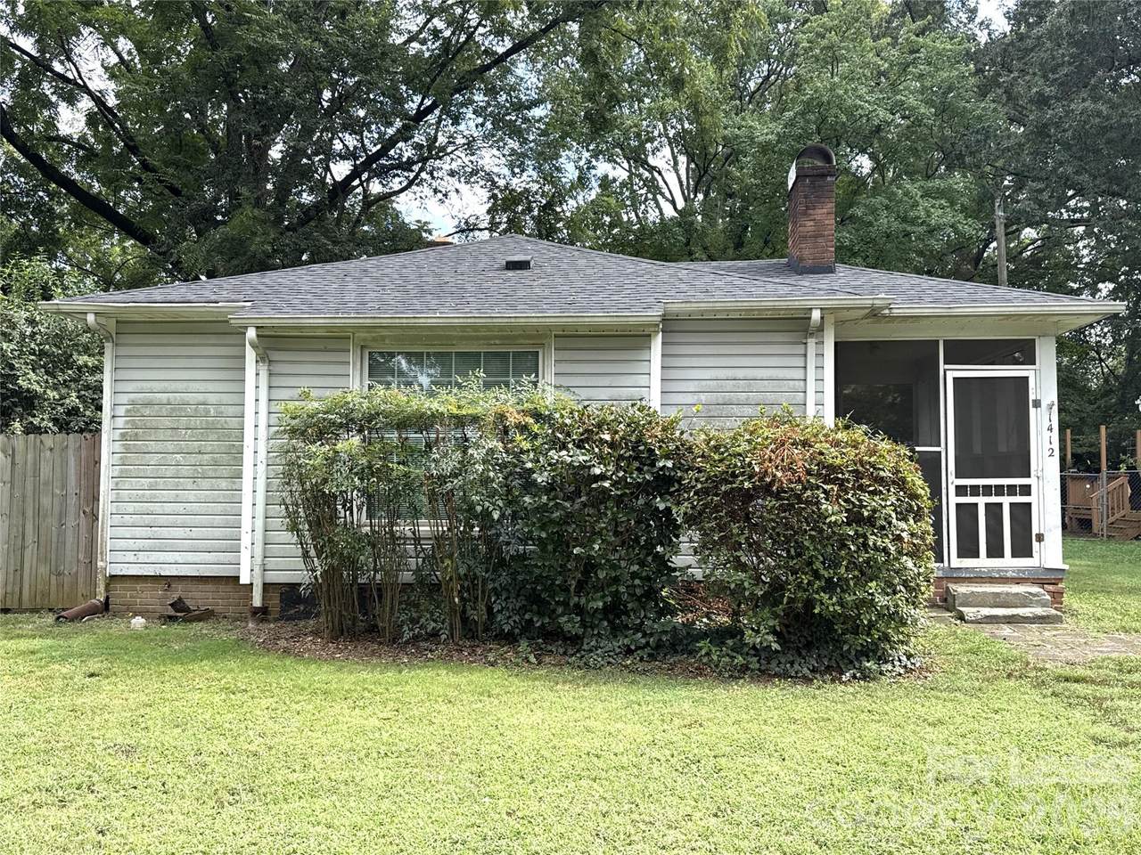 1412 Claridge Lane - Photo 1