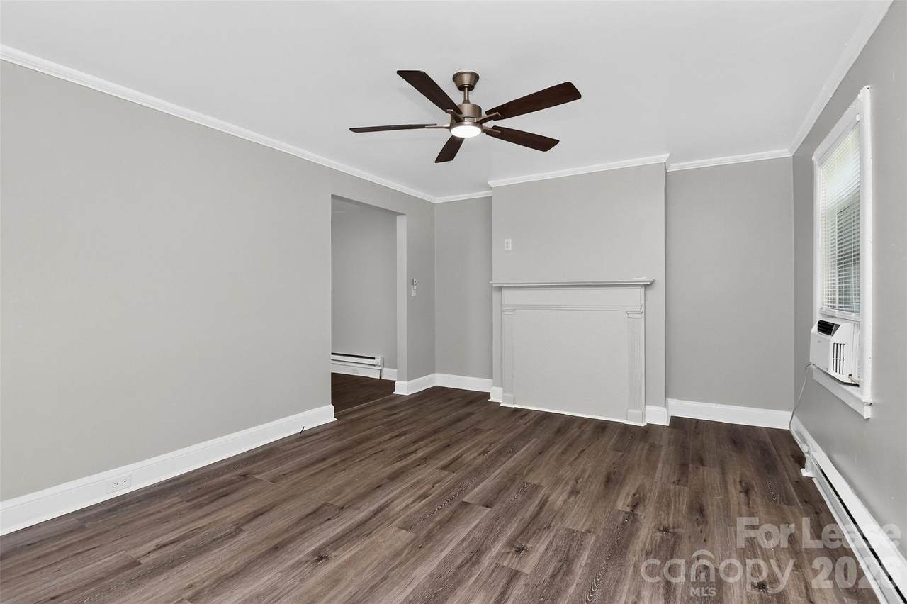 3518 The Plaza - Photo 1