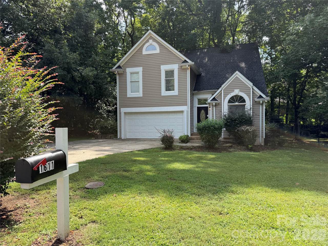 1611 Plantation Trail - Photo 1