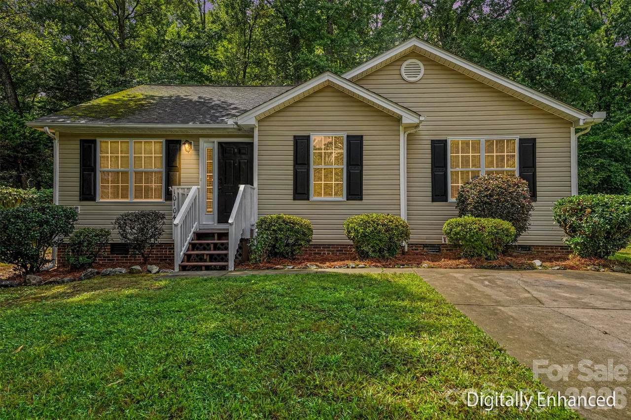 10104 Rockwood Road - Photo 1