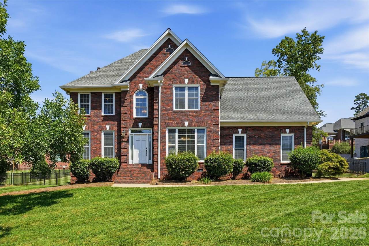 182 Tattersall Drive - Photo 1