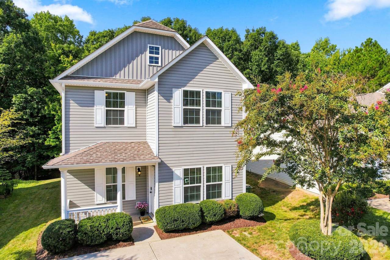 422 Danielle Way - Photo 1
