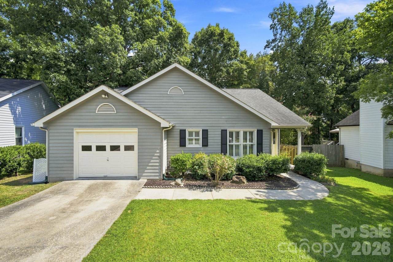 167 Sea Island Boulevard - Photo 1
