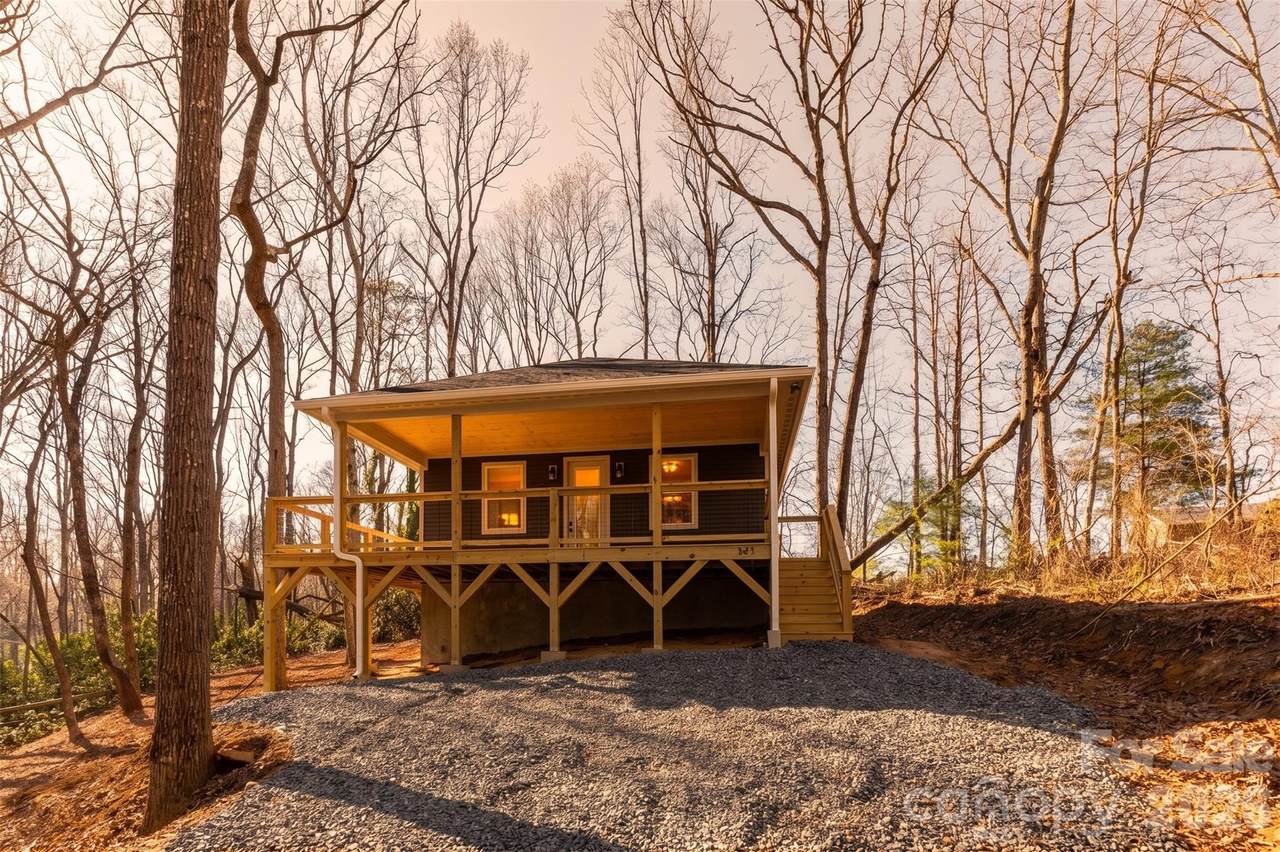 137 Arbutus Trail - Photo 1