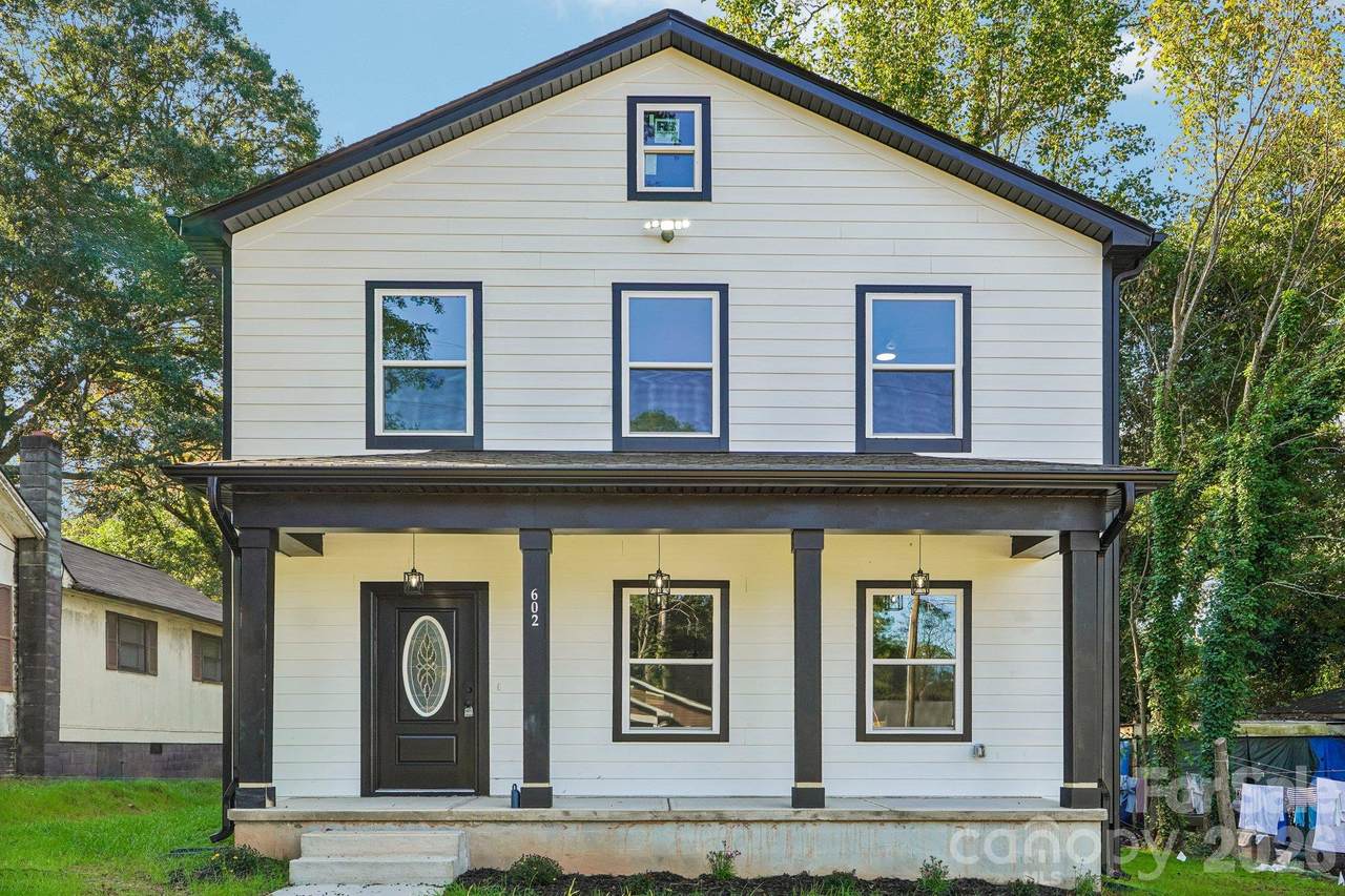 602 Warren Street - Photo 1