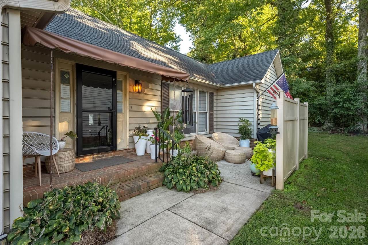 5935 Crape Myrtle Lane - Photo 1